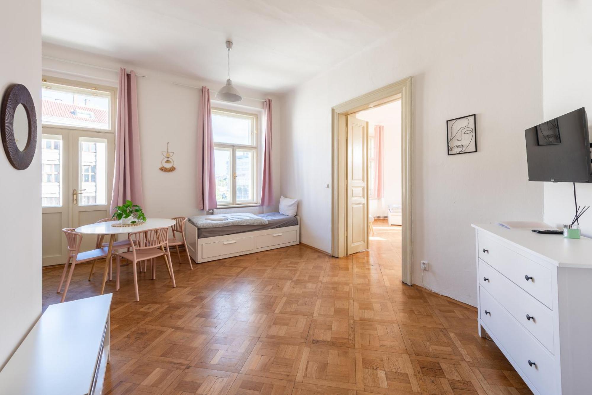 Residence Tesnov Apartment Prag Eksteriør billede